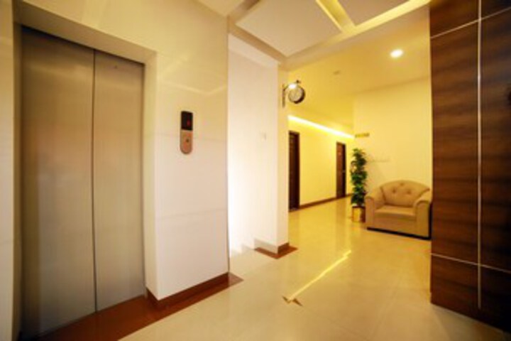 Ballroom/Hall 5 of 23