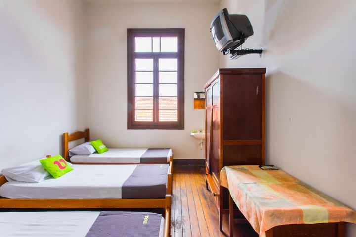 Room 82 of 123