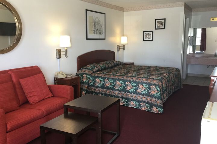Room 7 of 20