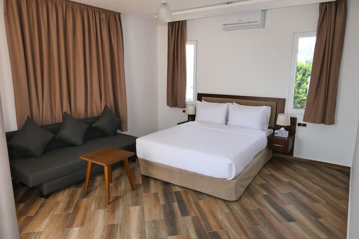 Room 21 of 49