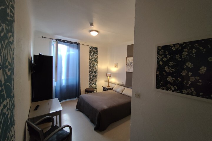 Room 50 of 71