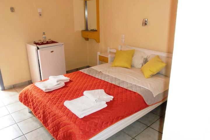 Room 3 of 59