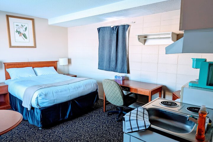 Room 32 of 47