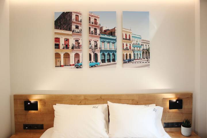 Room 14 of 100