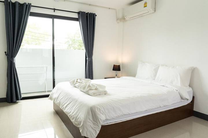 Room 10 of 43