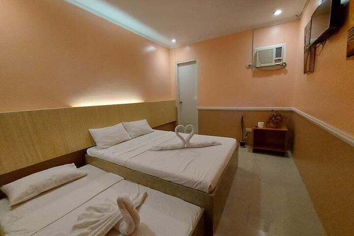 Room 16 of 36