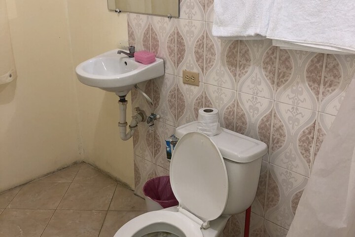 Room 32 of 78