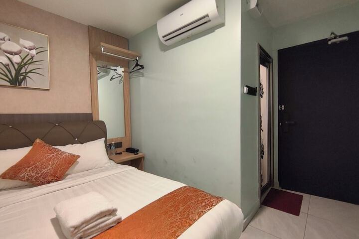 Room 7 of 60