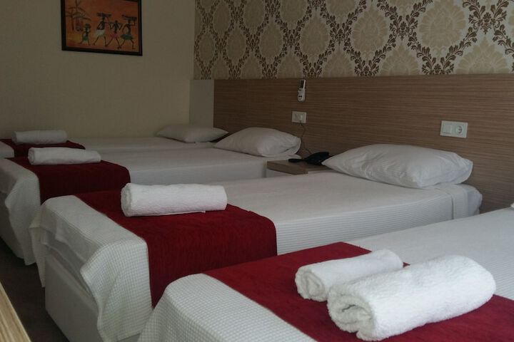 Room 28 of 63