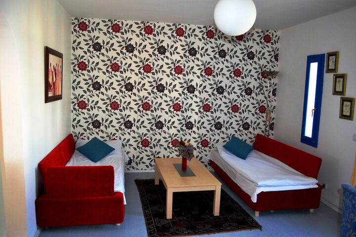Room 65 of 144