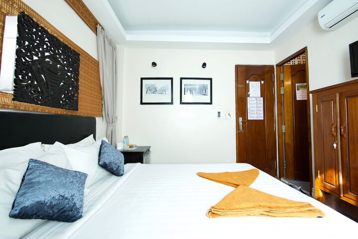 Room 17 of 64