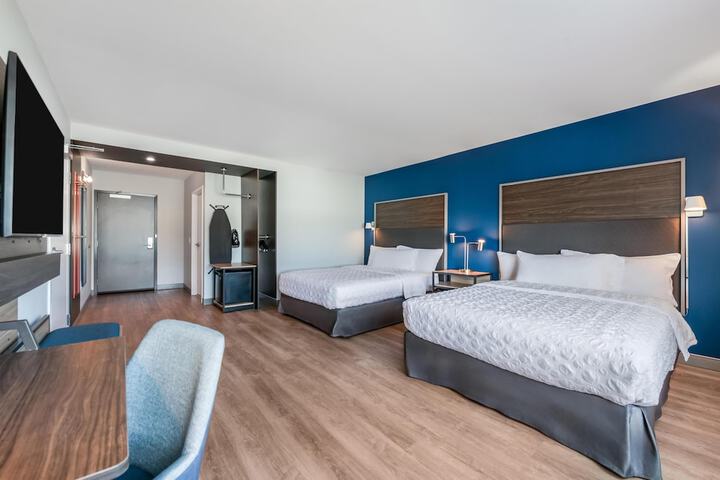 Room 34 of 51
