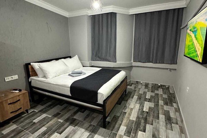 Room 2 of 19