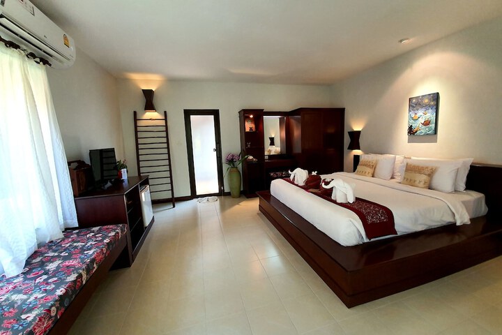 Room 19 of 166