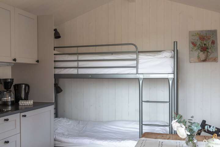 Room 32 of 90