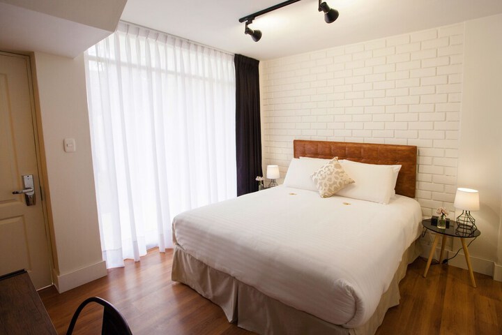 Room 18 of 34