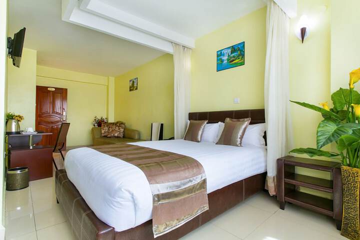 Room 8 of 36