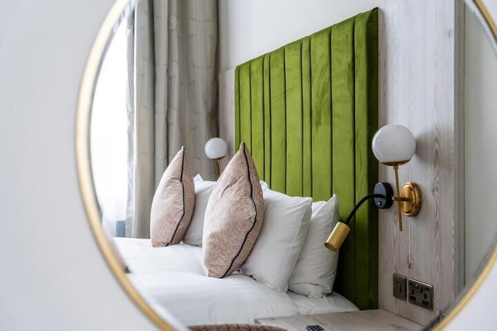 Room 40 of 105