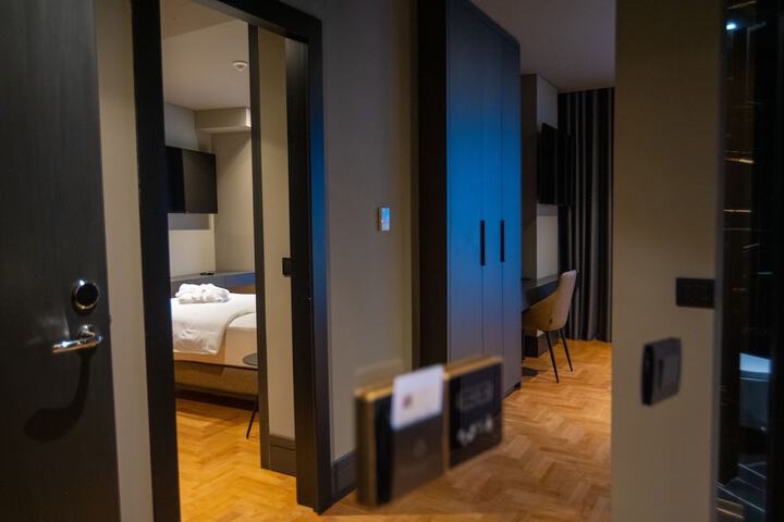 Room 54 of 163