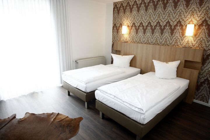Room 5 of 28