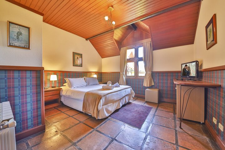 Room 6 of 32