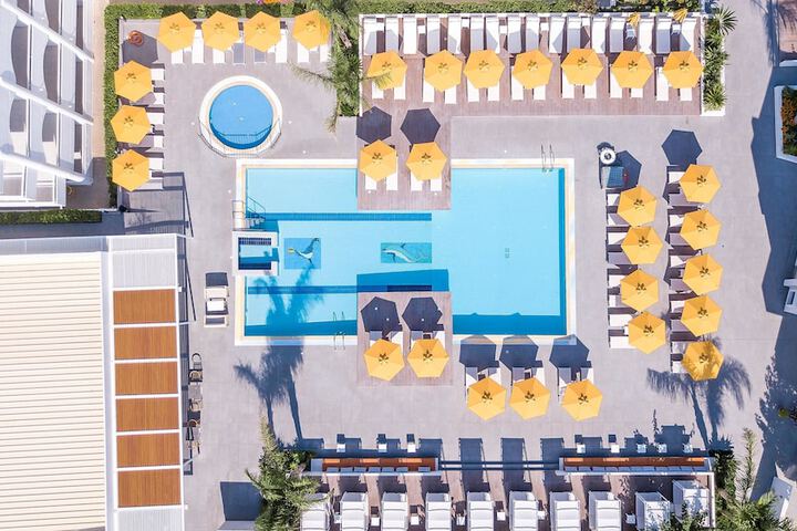 Pool 60 of 140
