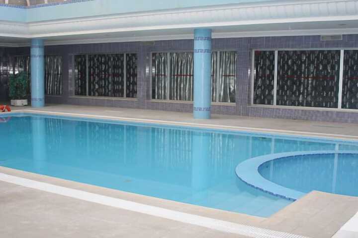Pool 20 of 60
