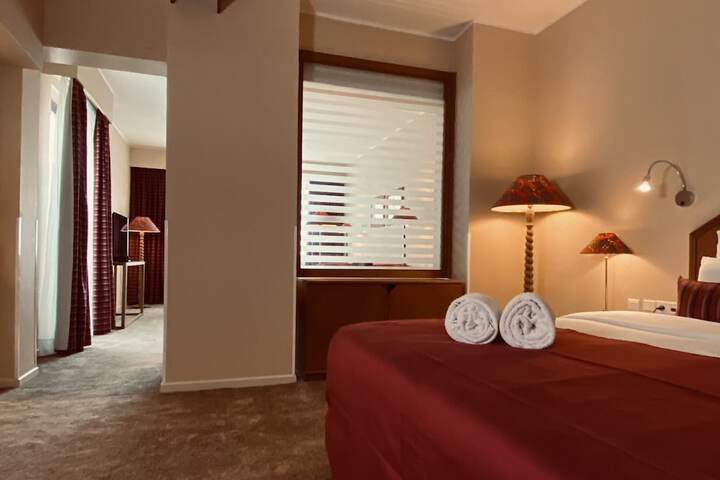 Room 25 of 87