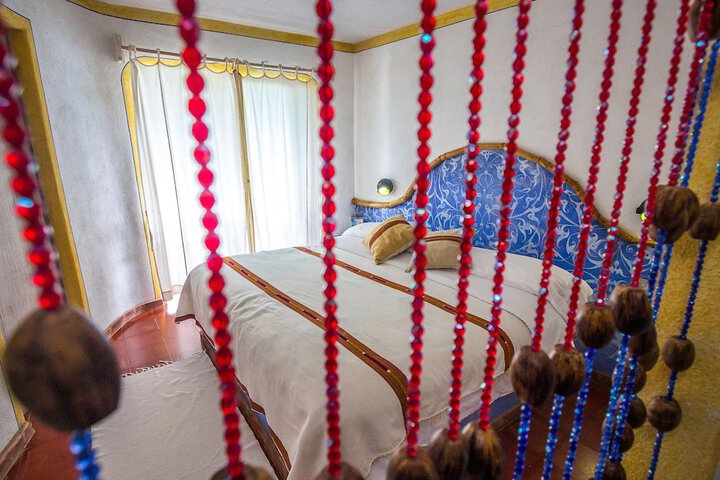 Room 4 of 49