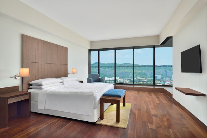 Room 7 of 54