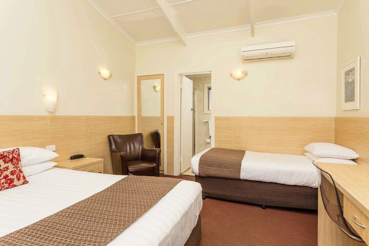 Room 16 of 71