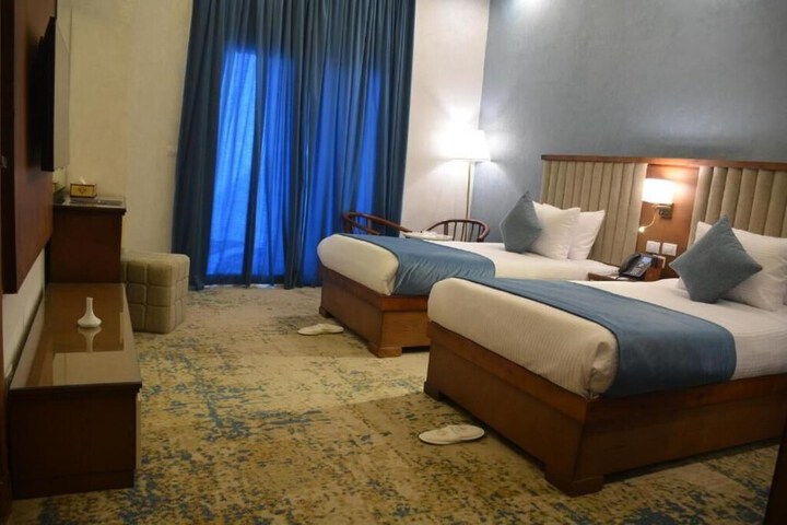 Room 19 of 37