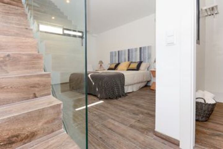 Room 8 of 20