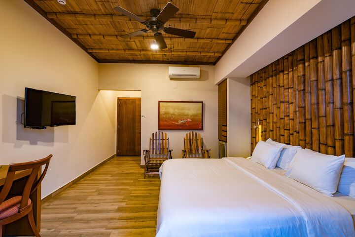 Room 44 of 170