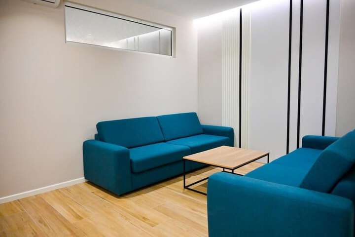 Room 7 of 14