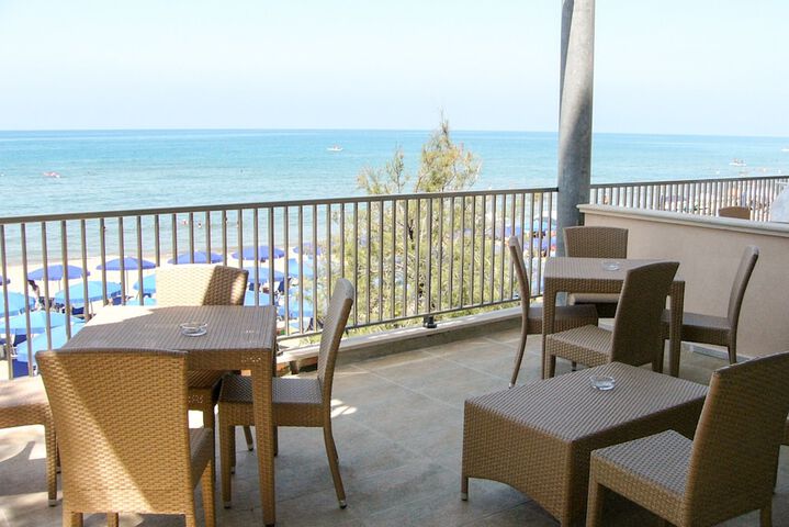 Terrace/Patio 28 of 29
