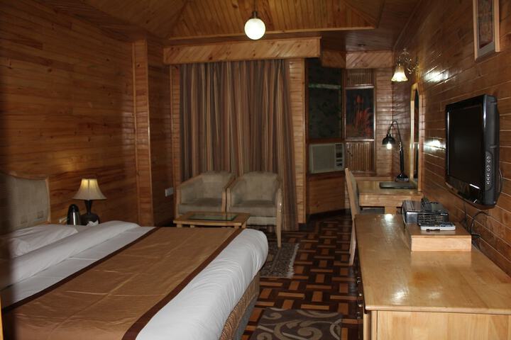 Room 4 of 89