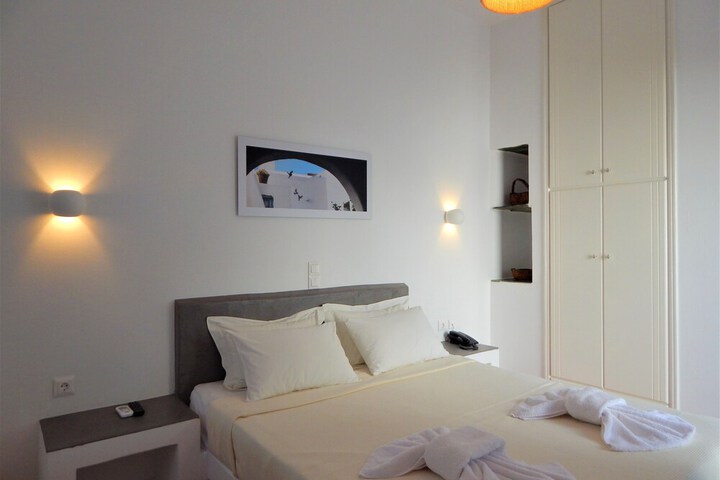 Room 7 of 63
