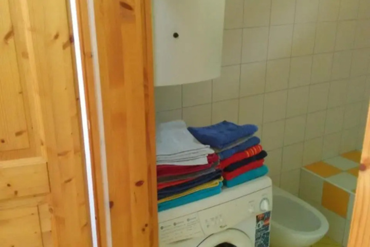 Room 6 of 14