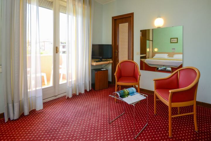 Room 19 of 140