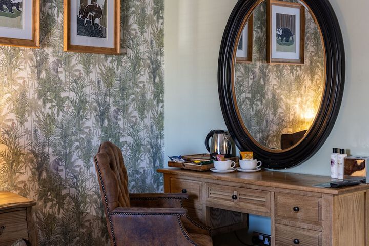 Room 14 of 27