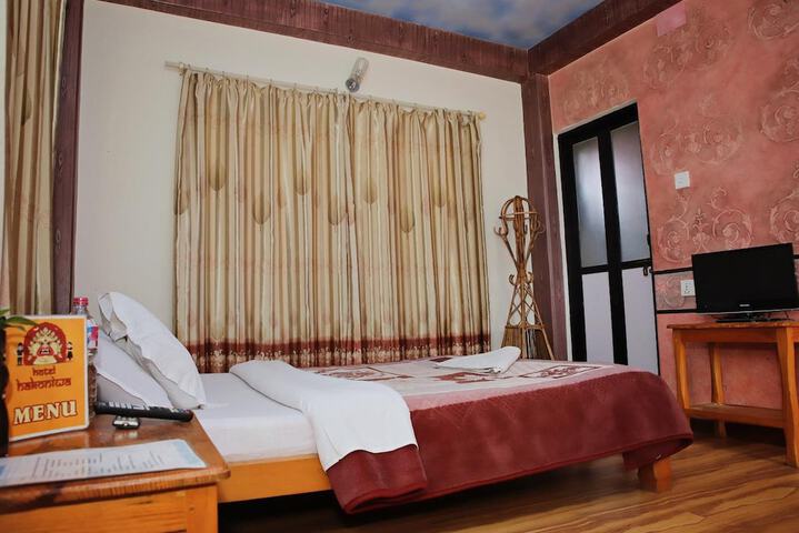 Room 15 of 49
