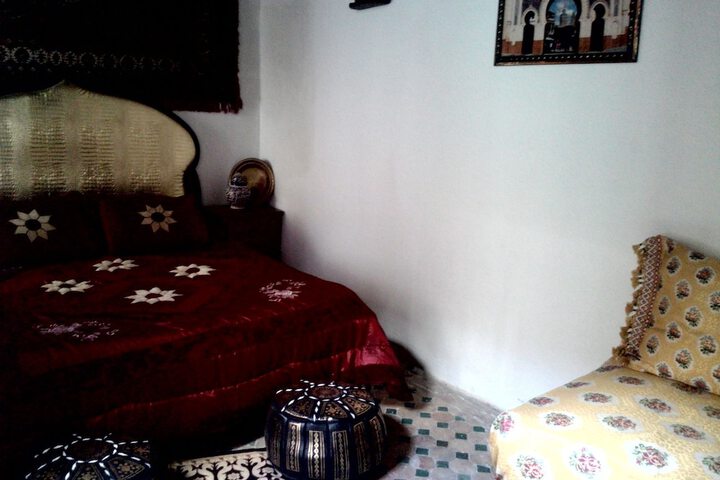 Room 6 of 18