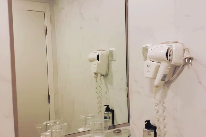 Clean Restrooms