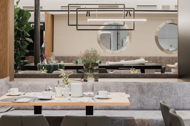 Breakfast/Coffee Service 62 of 70