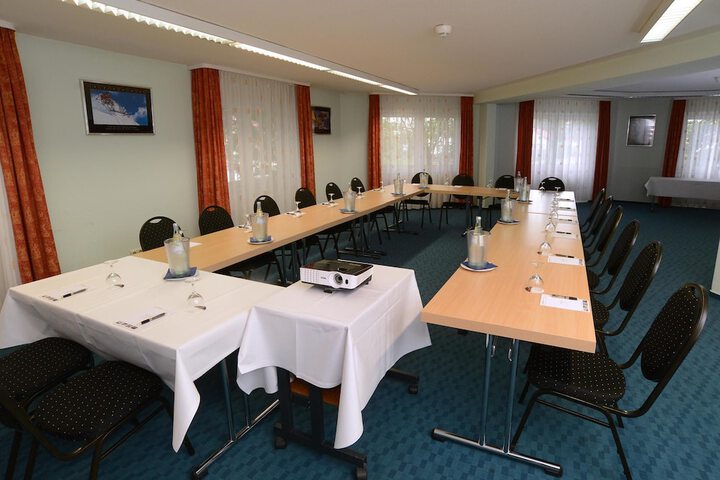 Meeting 44 of 58