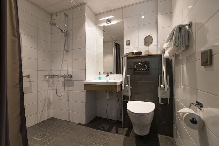 Clean Restrooms