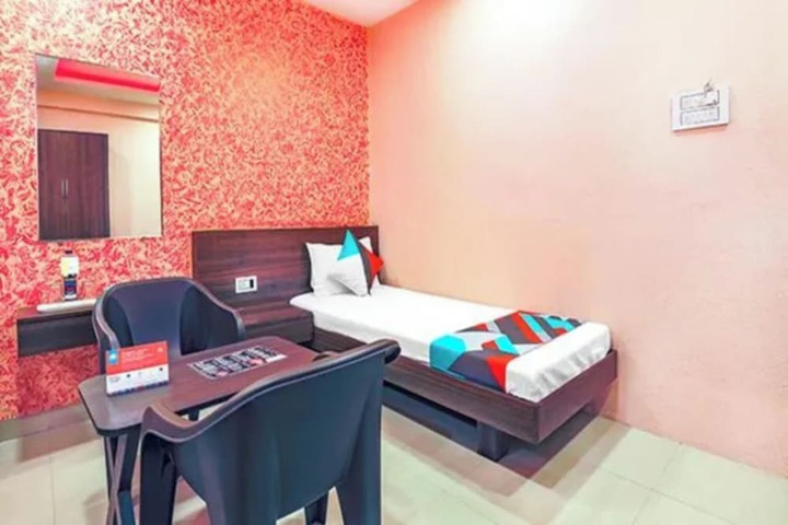 Room 8 of 21