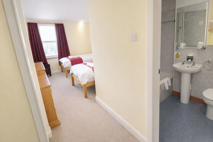 Room 21 of 50