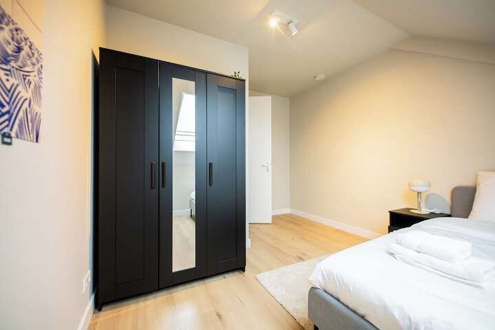 Room 114 of 123